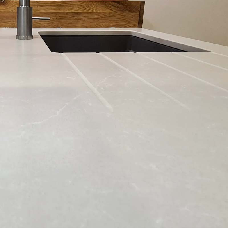 Plan de travail en Quartz Silestone® Desert silver
